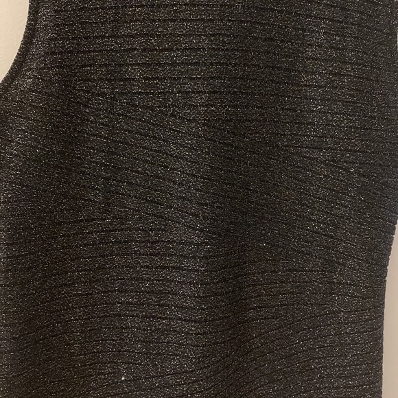 Dana Buchman large top black metallic threads sleeveless - Picture 5 of 12
